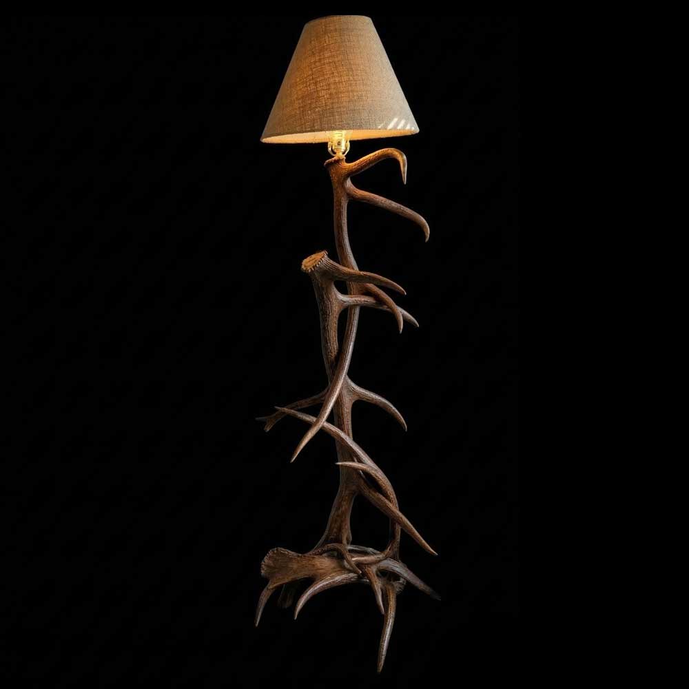 Abajur de Chão Arizona - Chifre de Cervo